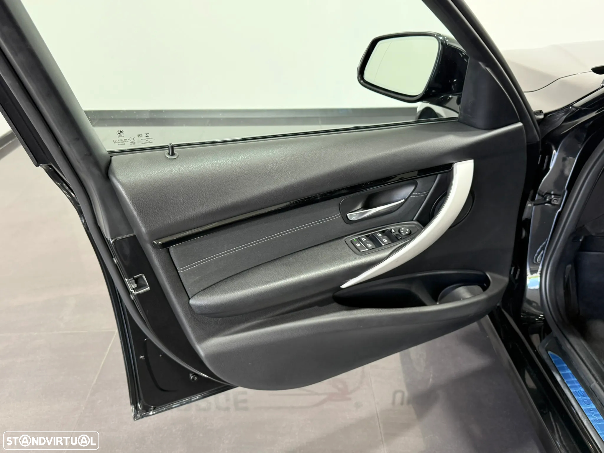 BMW 330 e iPerformance Line Sport - 18