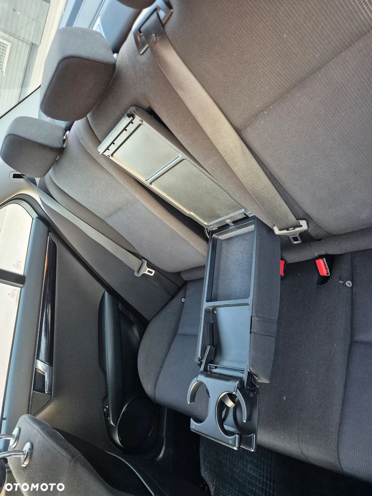 Mercedes-Benz Klasa C 200 CDI DPF BlueEFFICIENCY Elegance - 13