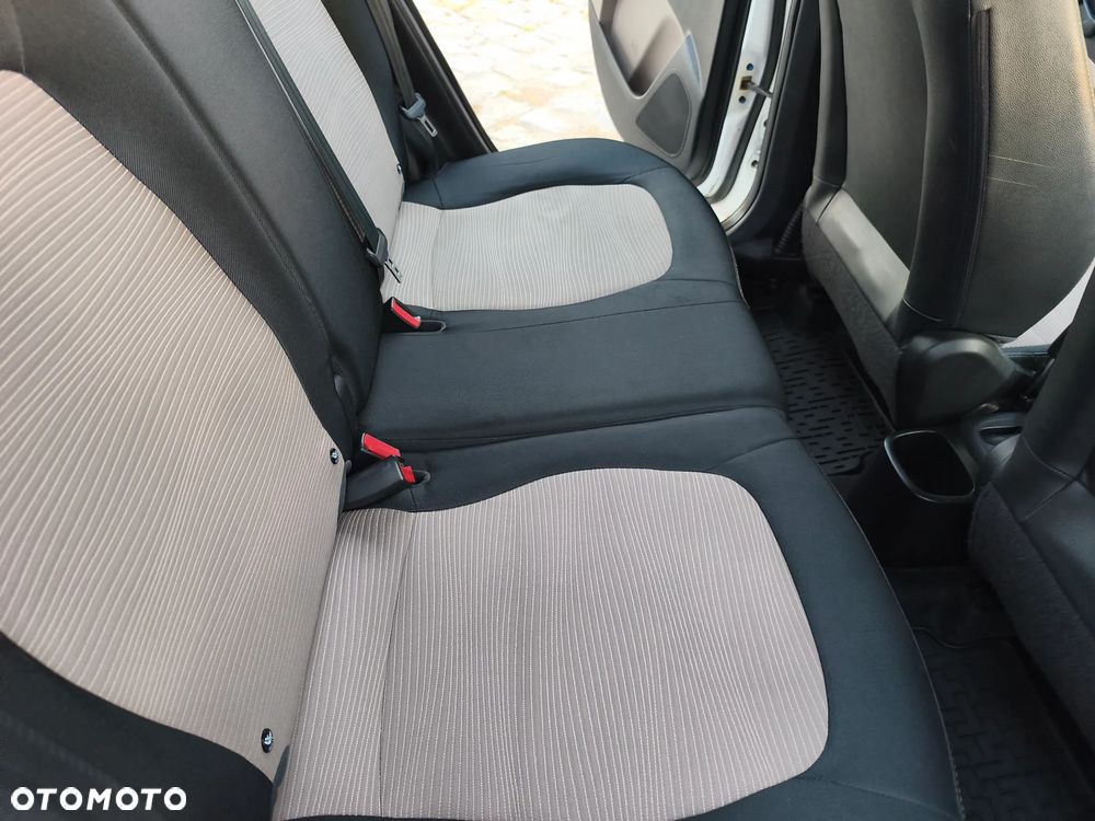 Hyundai i10 - 21