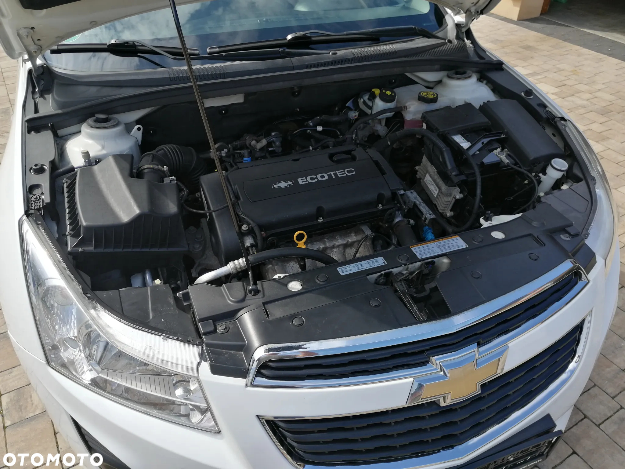 Chevrolet Cruze Station Wagon 1.6 LS - 32