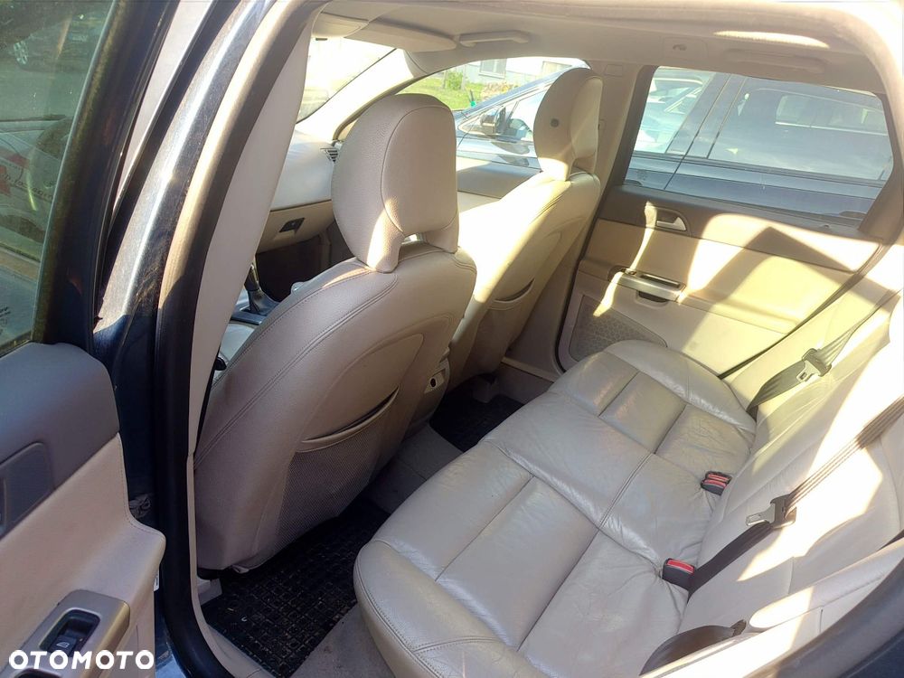 Volvo V50 - 2
