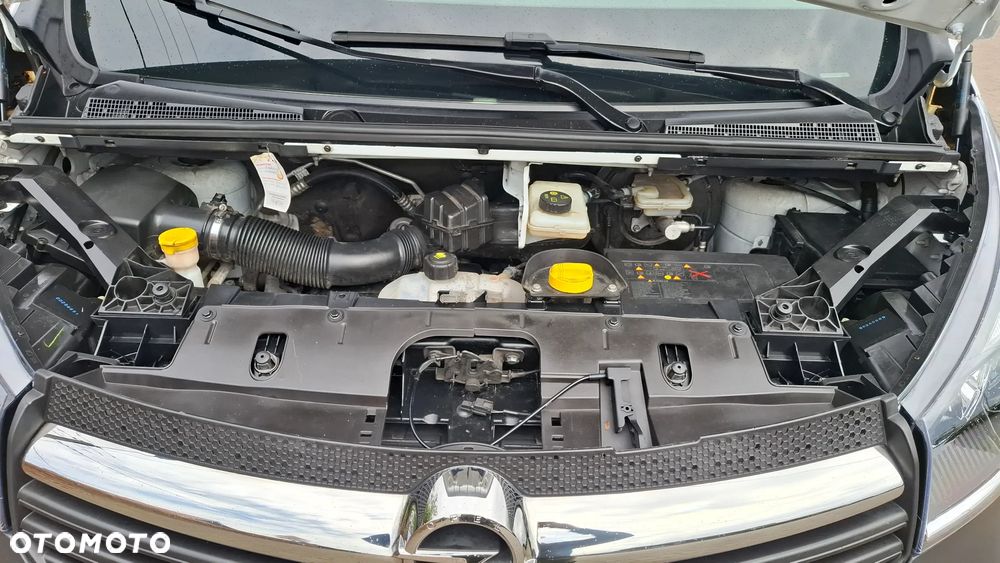 Opel Vivaro - 15
