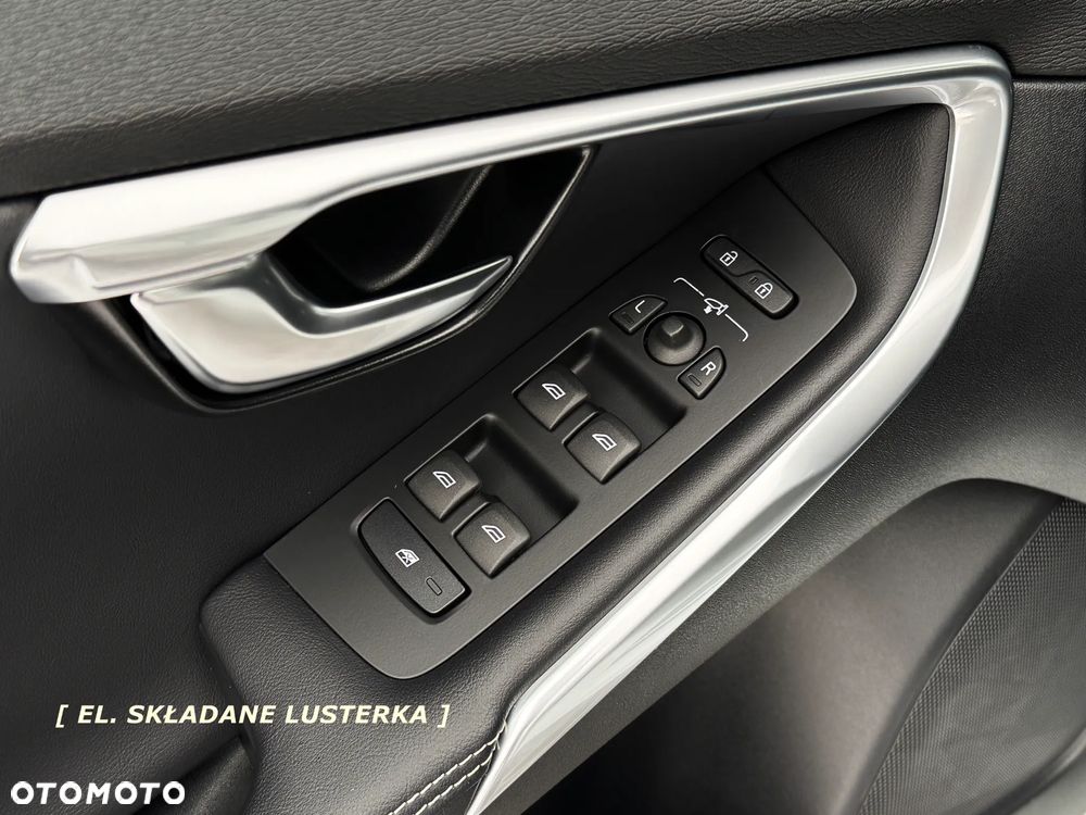 Volvo V40 D3 Geartronic RDesign - 25