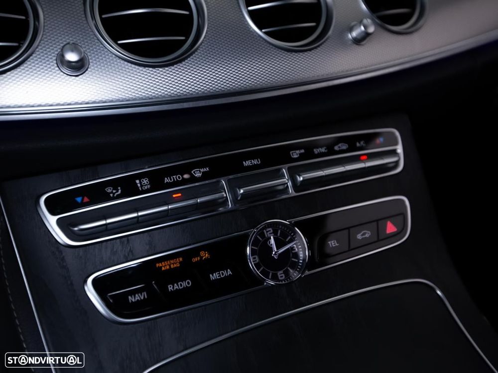 Mercedes-Benz E 220 d AMG - 18