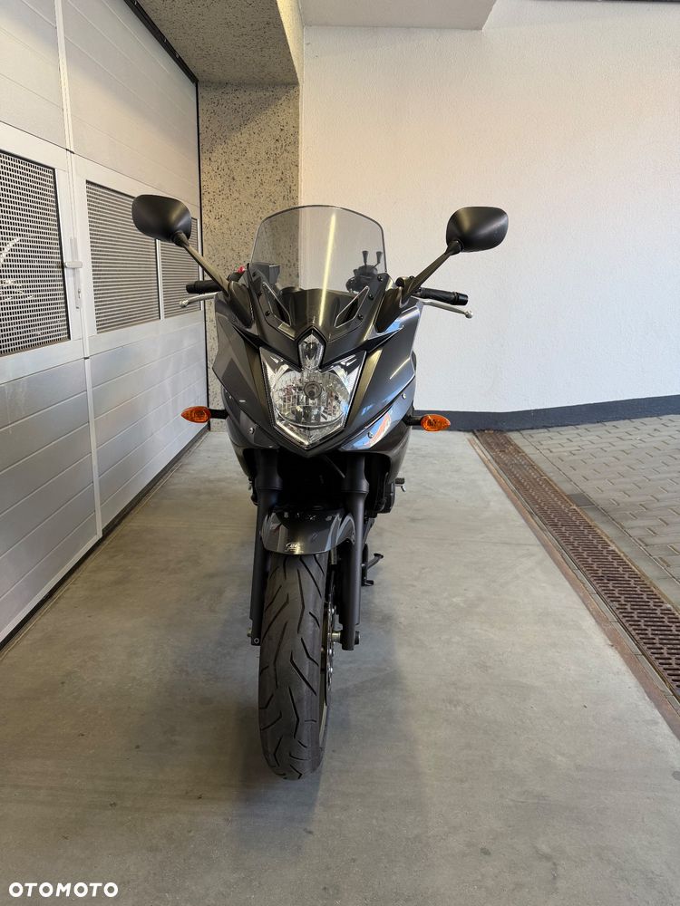 Yamaha XJ - 4