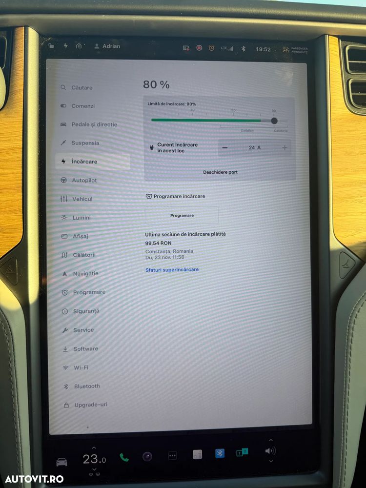 Tesla Model X - 26