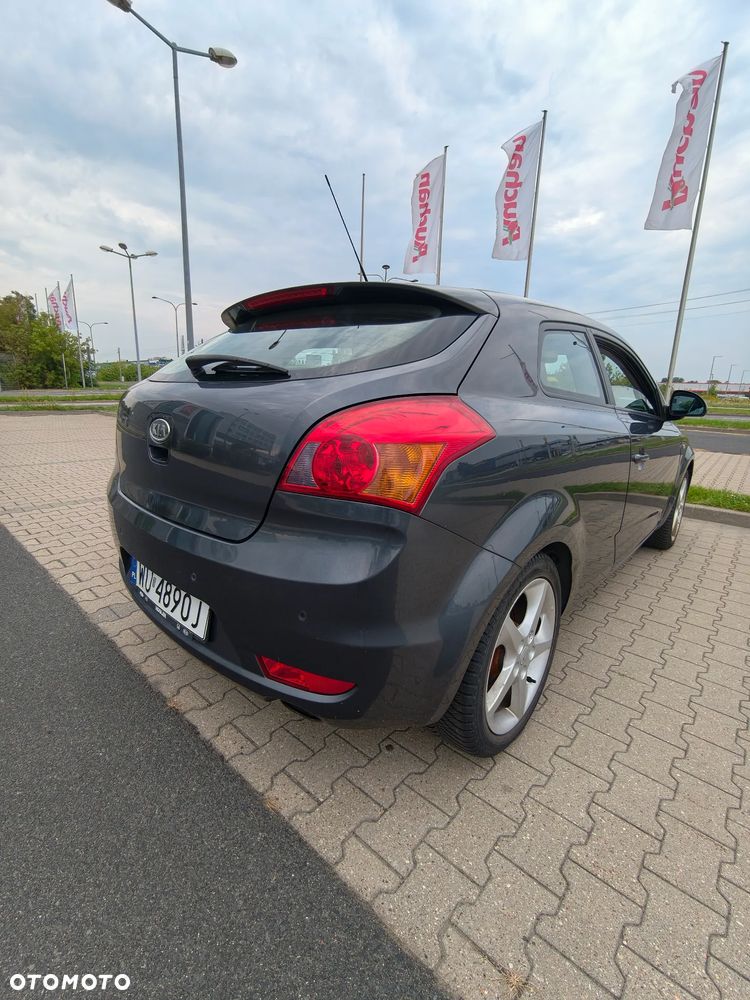 Kia ProCeed 2.0 Optimum + - 10