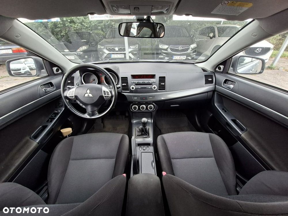 Mitsubishi Lancer - 13