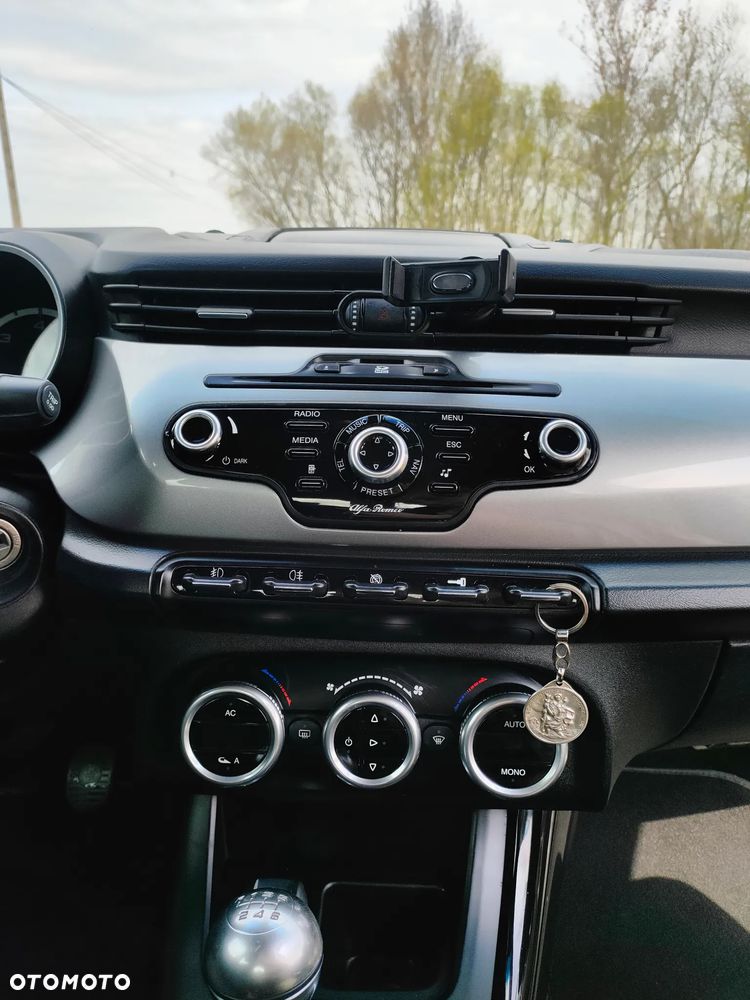 Alfa Romeo Giulietta - 10