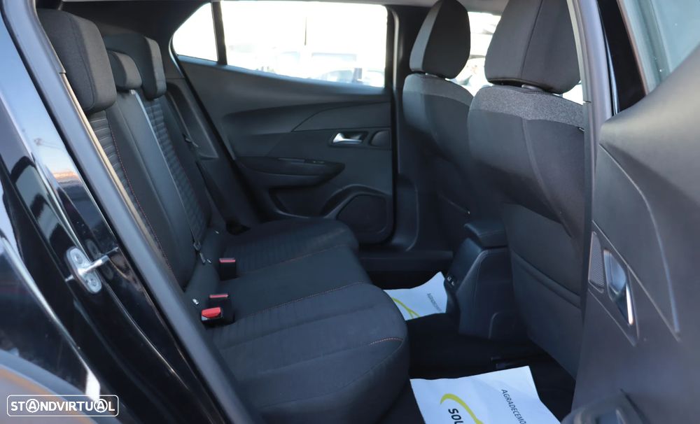 Peugeot 2008 1.2 PureTech Active EAT8 — fotografia 12