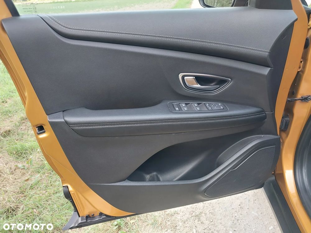 Renault Scenic - 11