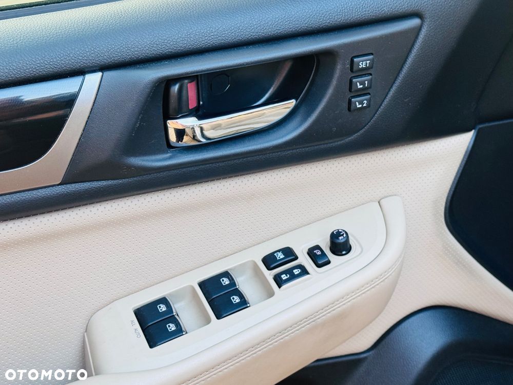 Subaru Outback 2.0D Exclusive Lineartronic - 35