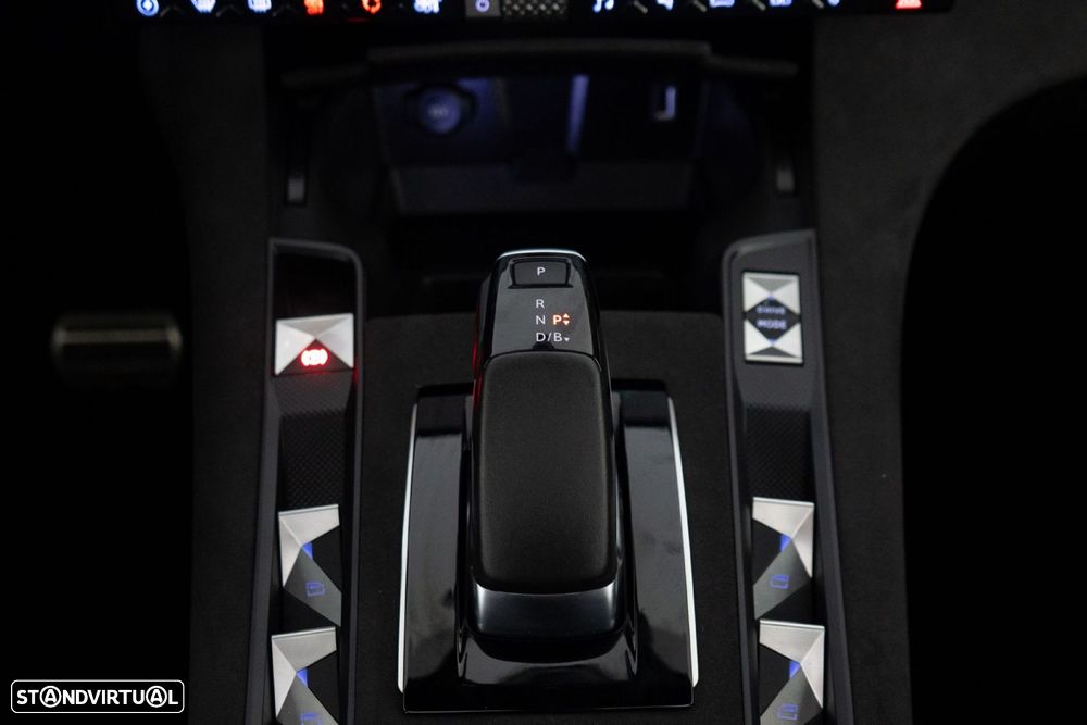 DS DS7 Crossback E-Tense Performance Line+ EAT8 - 31