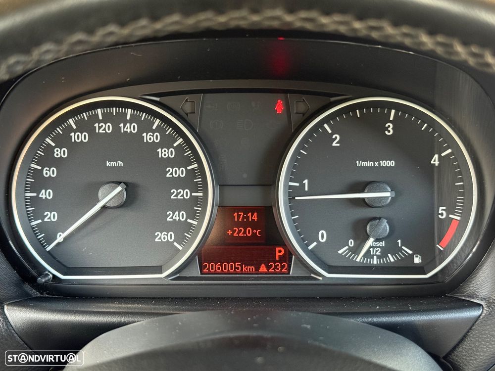 BMW 123 d Aut. Limited Edition Lifestyle c/ M Sport Pack - 19
