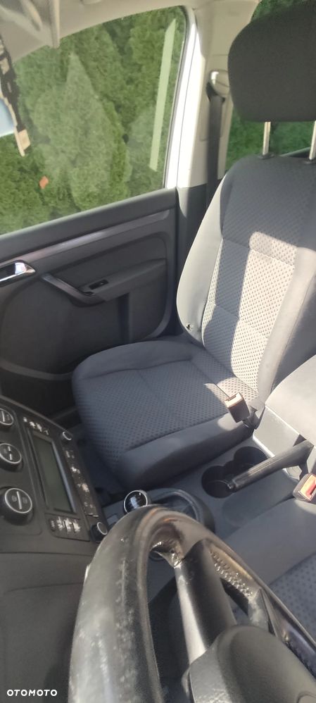 Volkswagen Touran 1.9 TDI Highline - 15