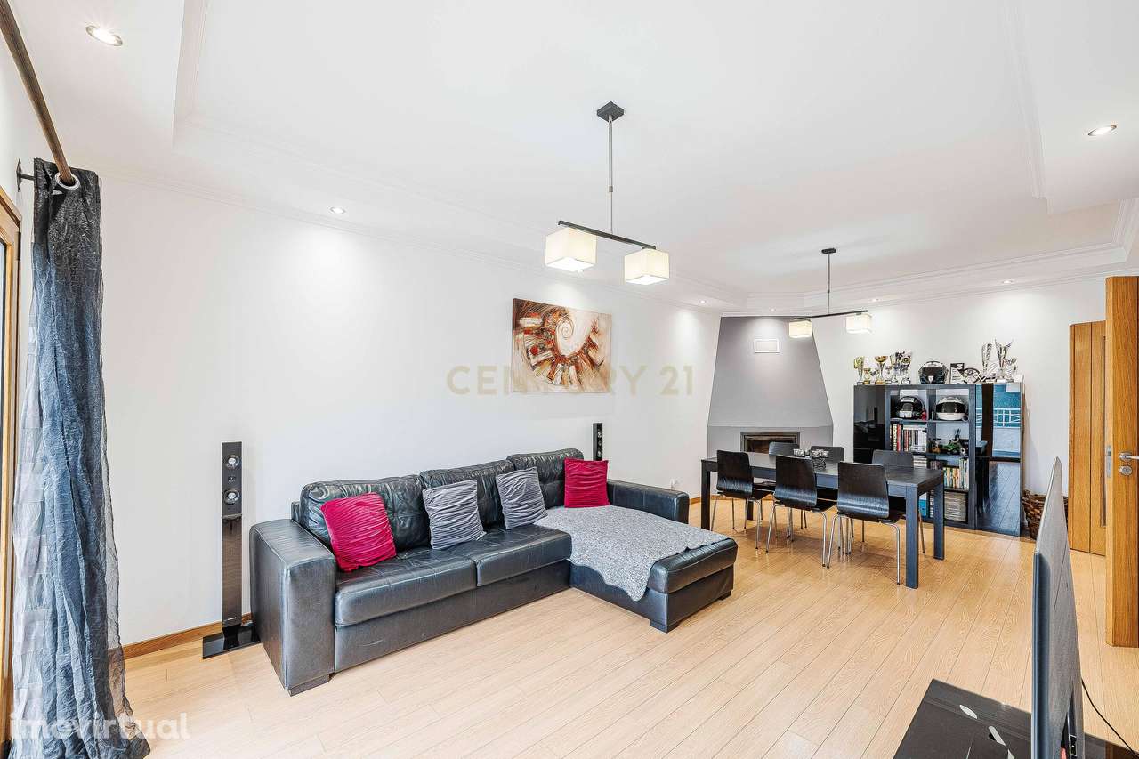 T2 em Caneças com Terraço,  logradouro  e 2 Parqueamentos - Grande imagem: 3/31