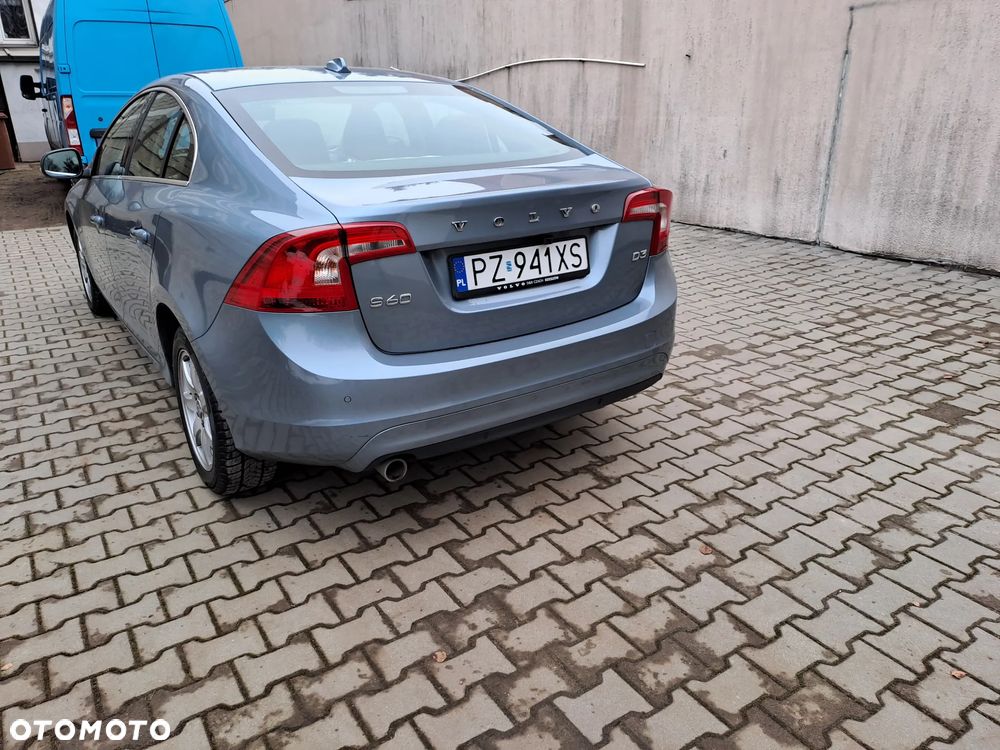 Volvo S60 D3 Drive-E Momentum - 4