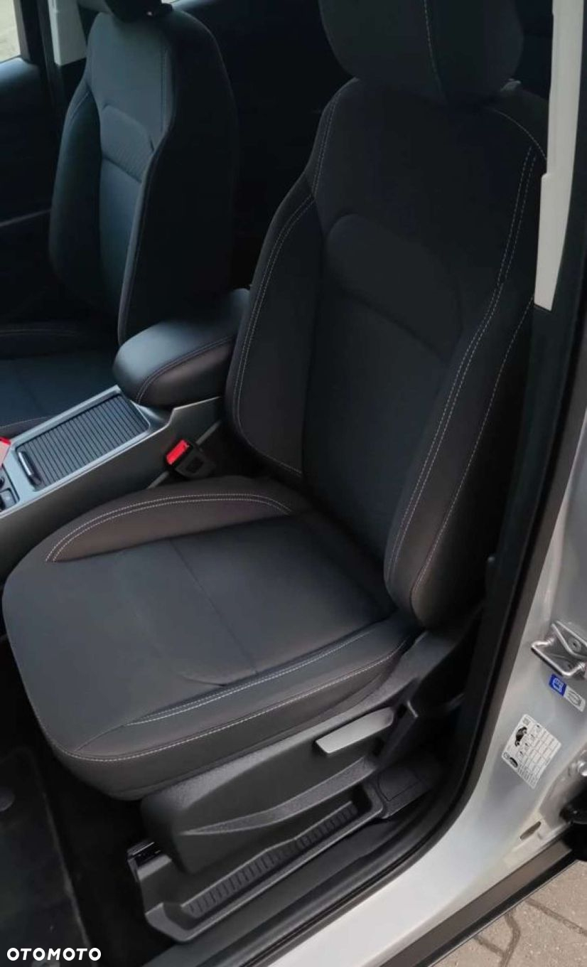Ford Kuga - 10