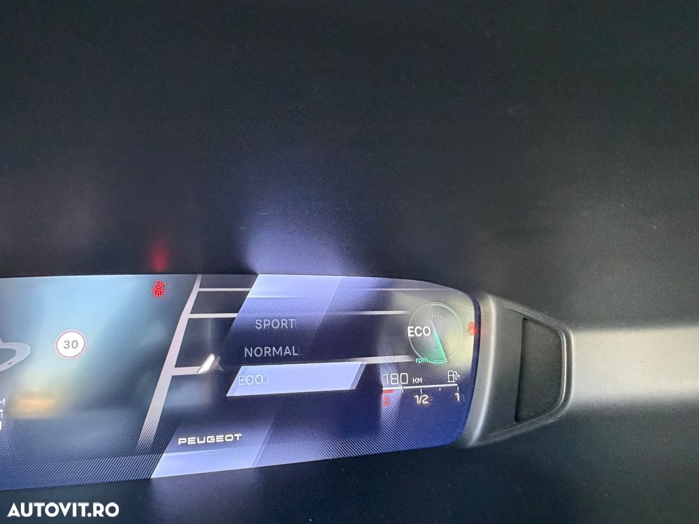 Peugeot 308 BlueHDi 130 EAT8 Stop & Start Allure Business-Paket - 19
