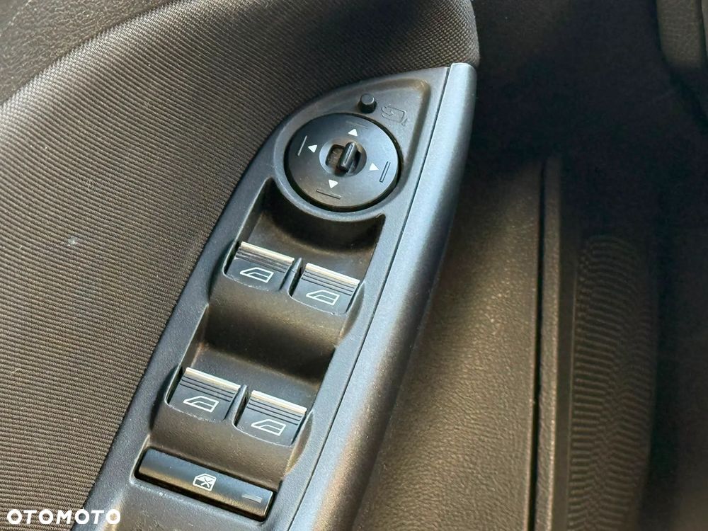 Ford Focus - 11