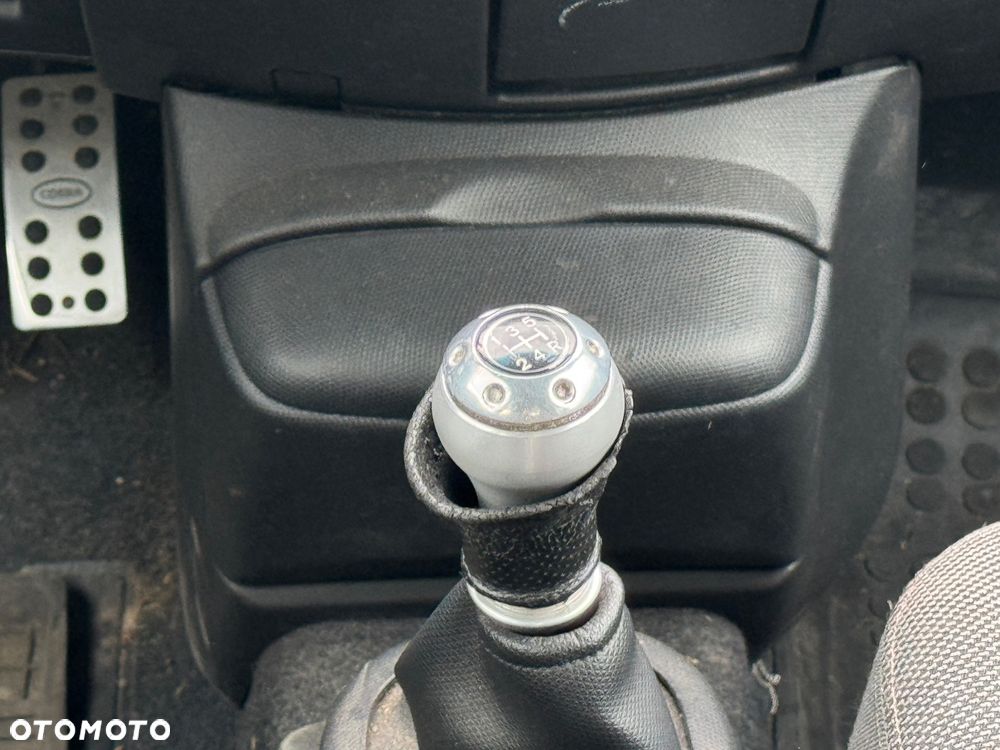 Nissan Micra 1.5 dCi Visia + - 10