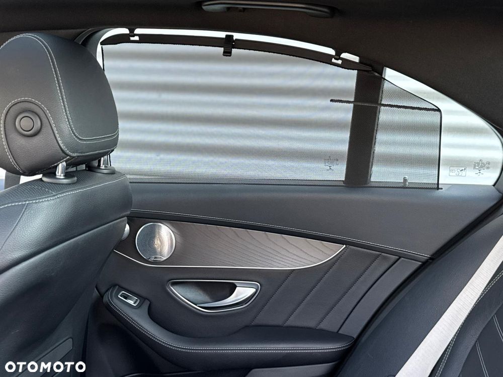 Mercedes-Benz Klasa C 450 AMG 4Matic 7G-TRONIC - 27