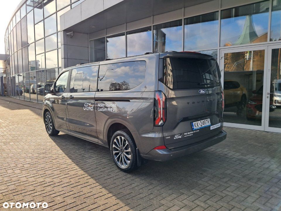Ford Tourneo Custom - 8
