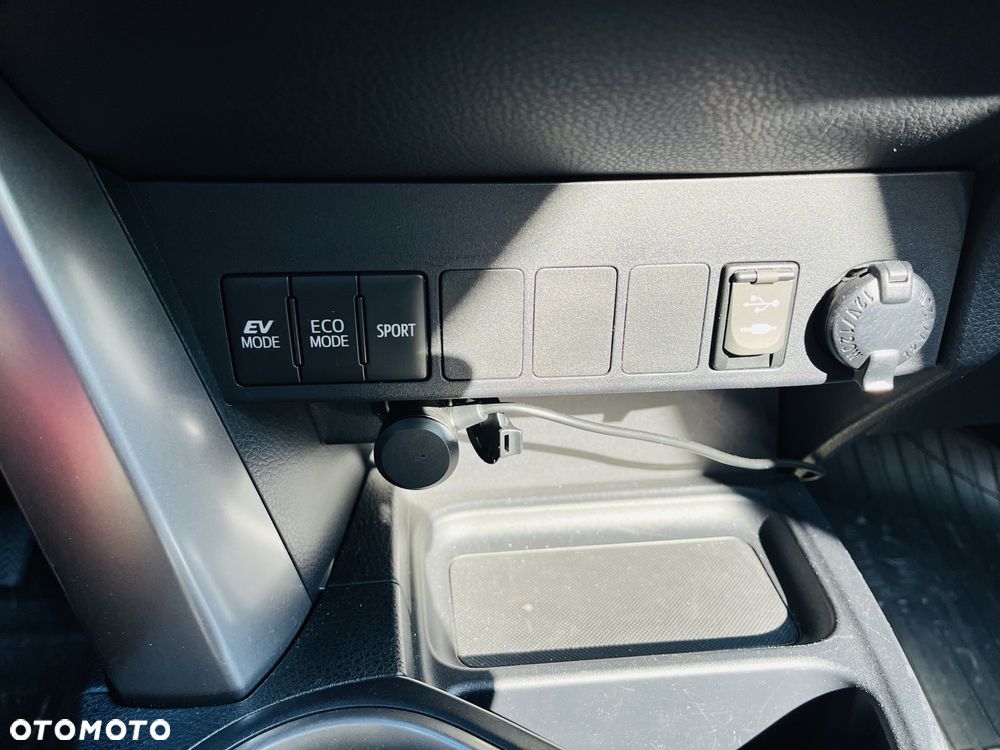 Toyota RAV4 - 11