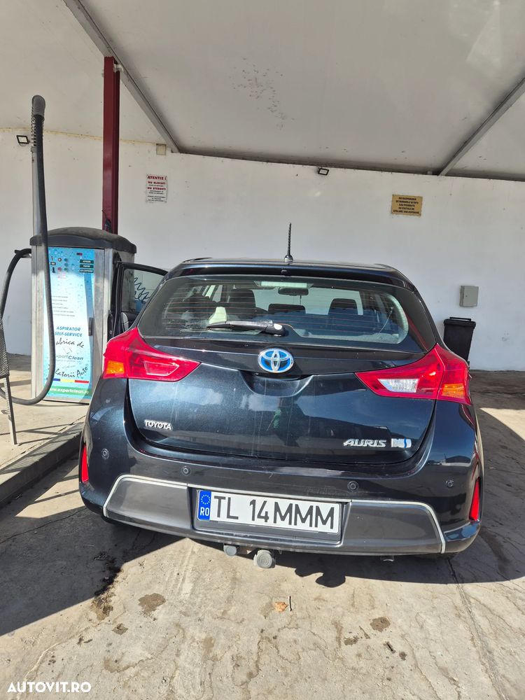 Toyota Auris - 5