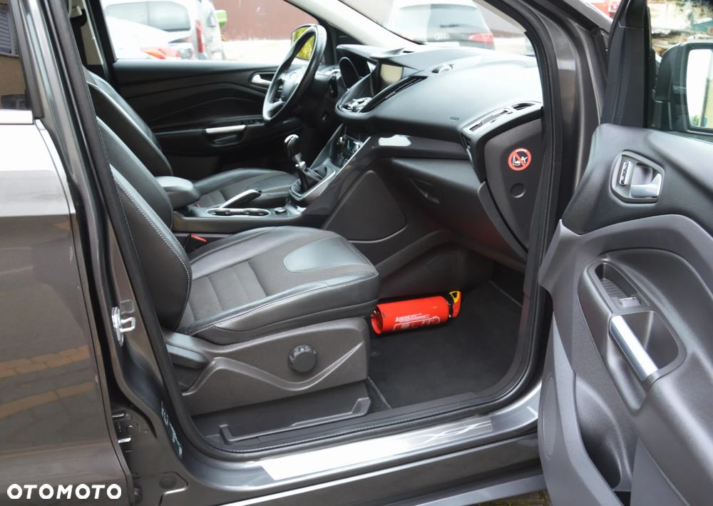 Ford Kuga - 25