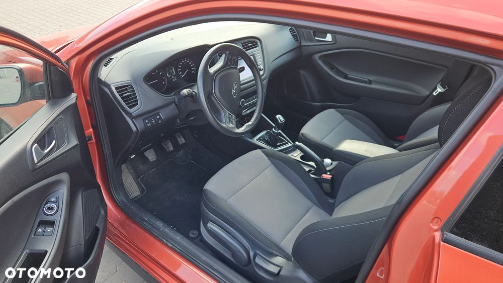 Hyundai i20 - 8