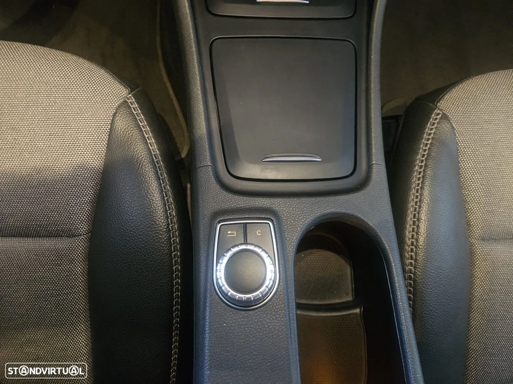 Mercedes-Benz GLA 180 (CDI) d 7G-DCT AMG Line - 24