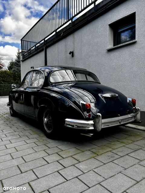 Jaguar Daimler - 12