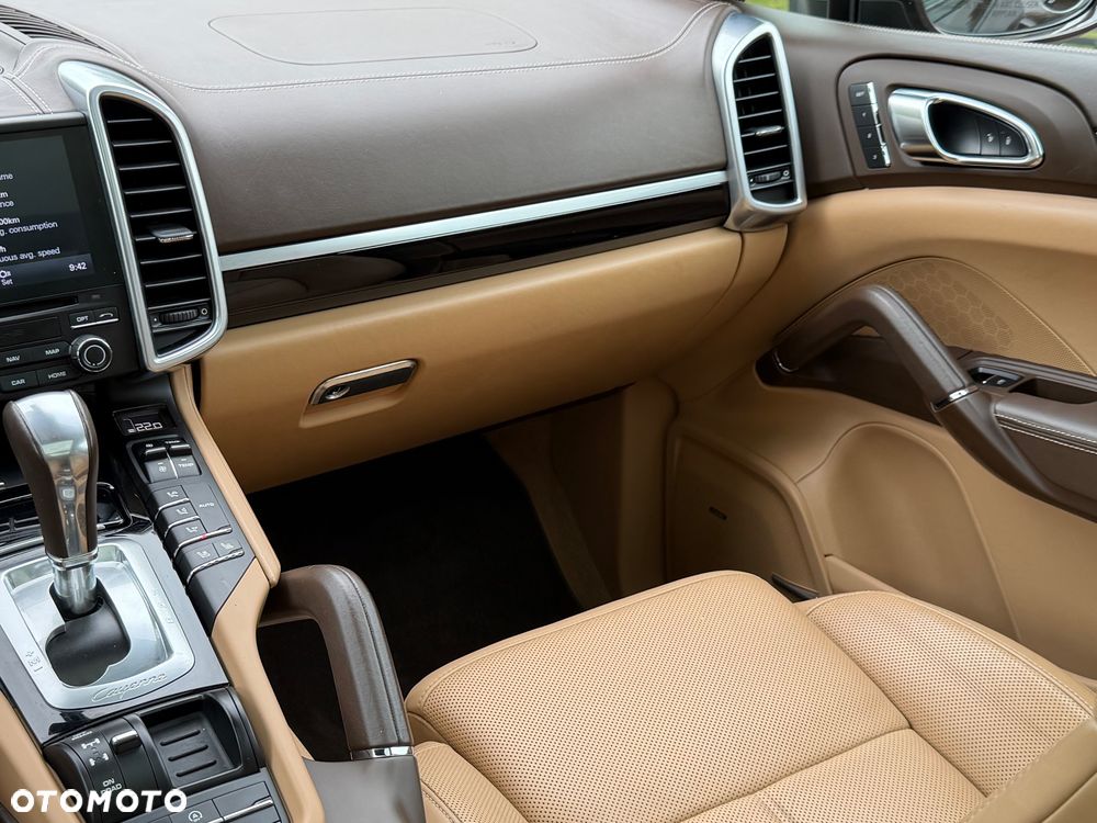 Porsche Cayenne Platinum Edition - 7