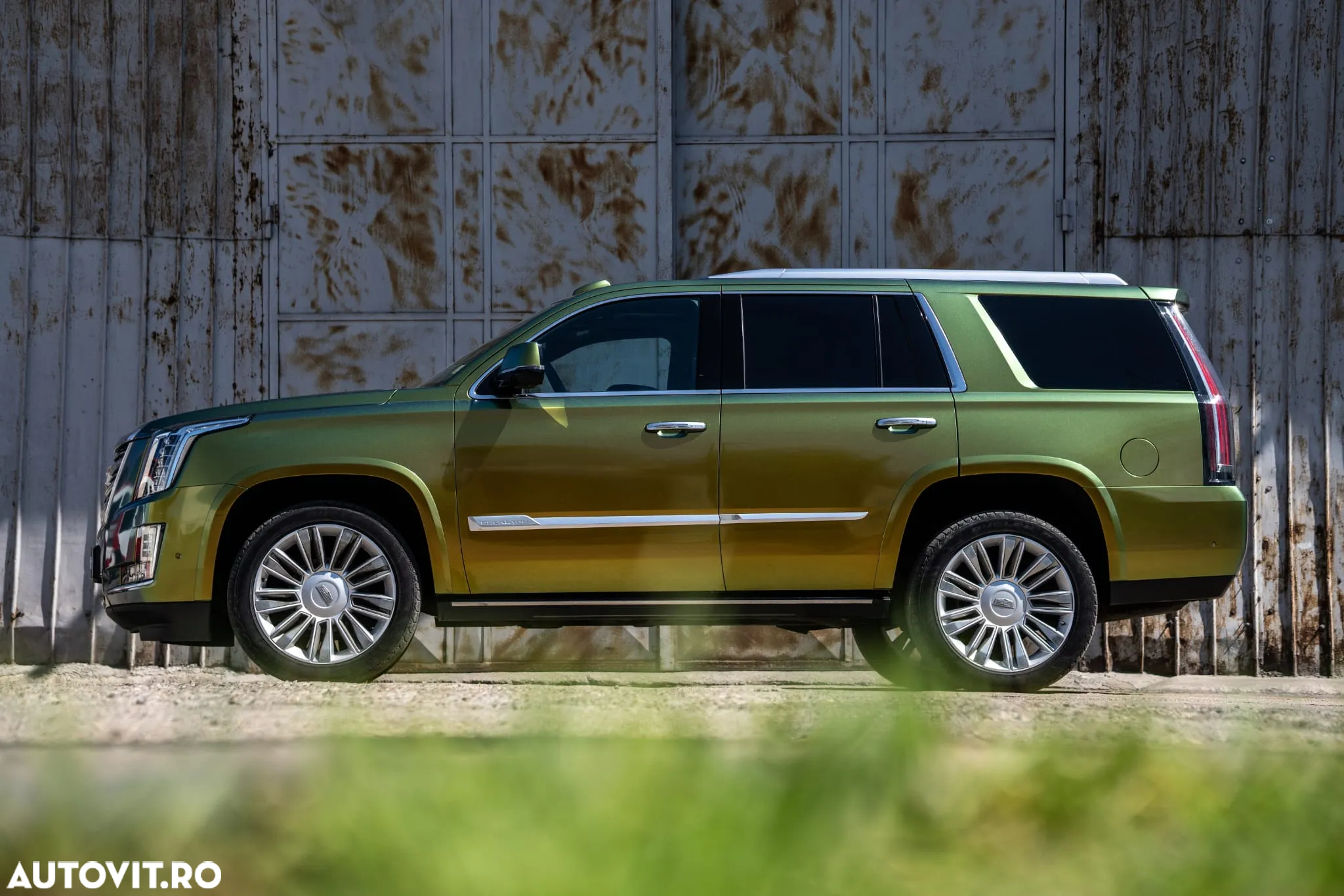 Cadillac Escalade 6.2 V8 AWD AT Platinum - 7