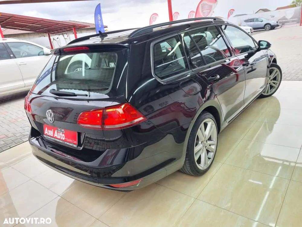 Volkswagen Golf - 30