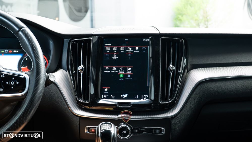 Volvo XC 60 D4 AWD RDesign - 40
