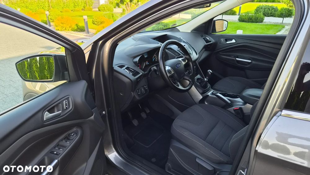 Ford Kuga 1.6 EcoBoost 2x4 Titanium - 7