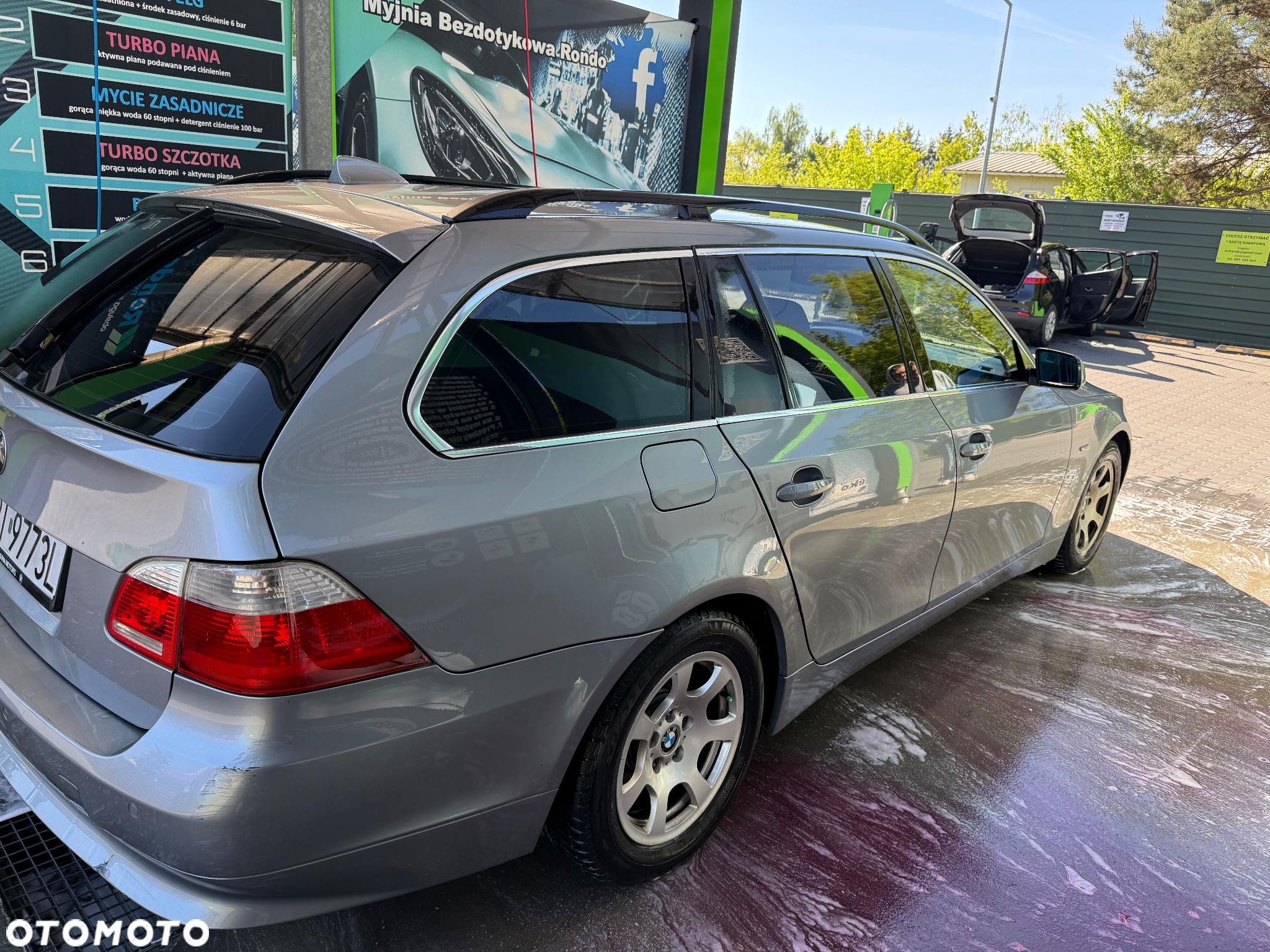 BMW Seria 5 523i Touring - 11