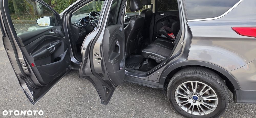 Ford Kuga - 12