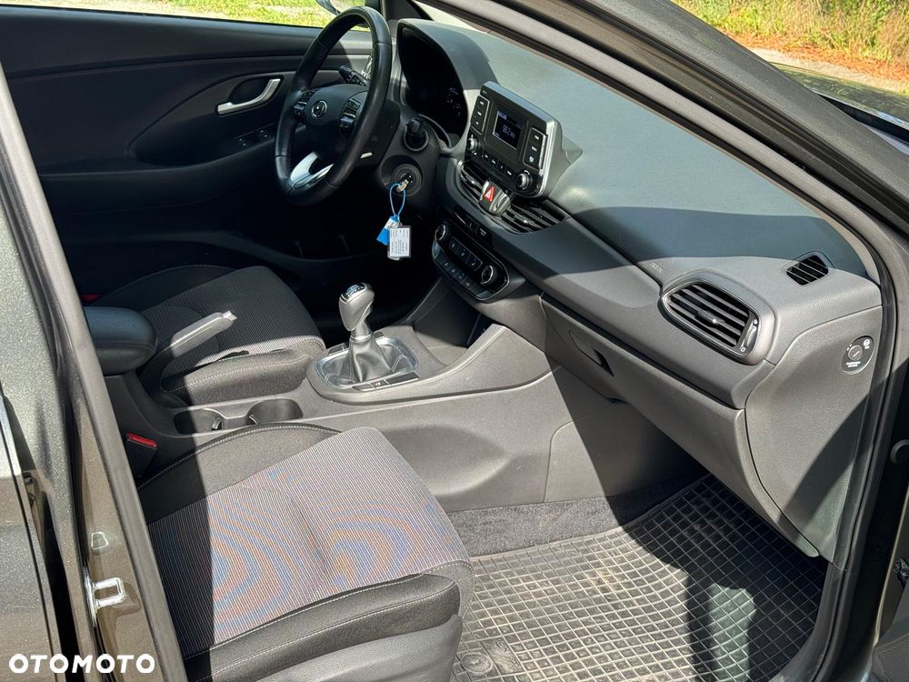 Hyundai i30 1.5 DPI Modern - 12