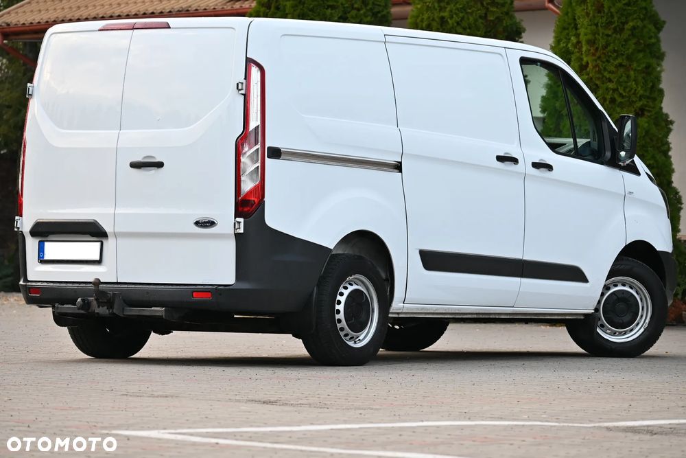 Ford TRANSIT CUSTOM - 18