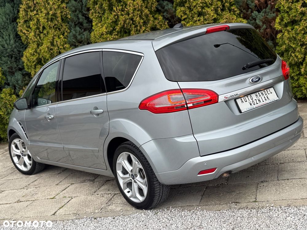 Ford S-Max - 17