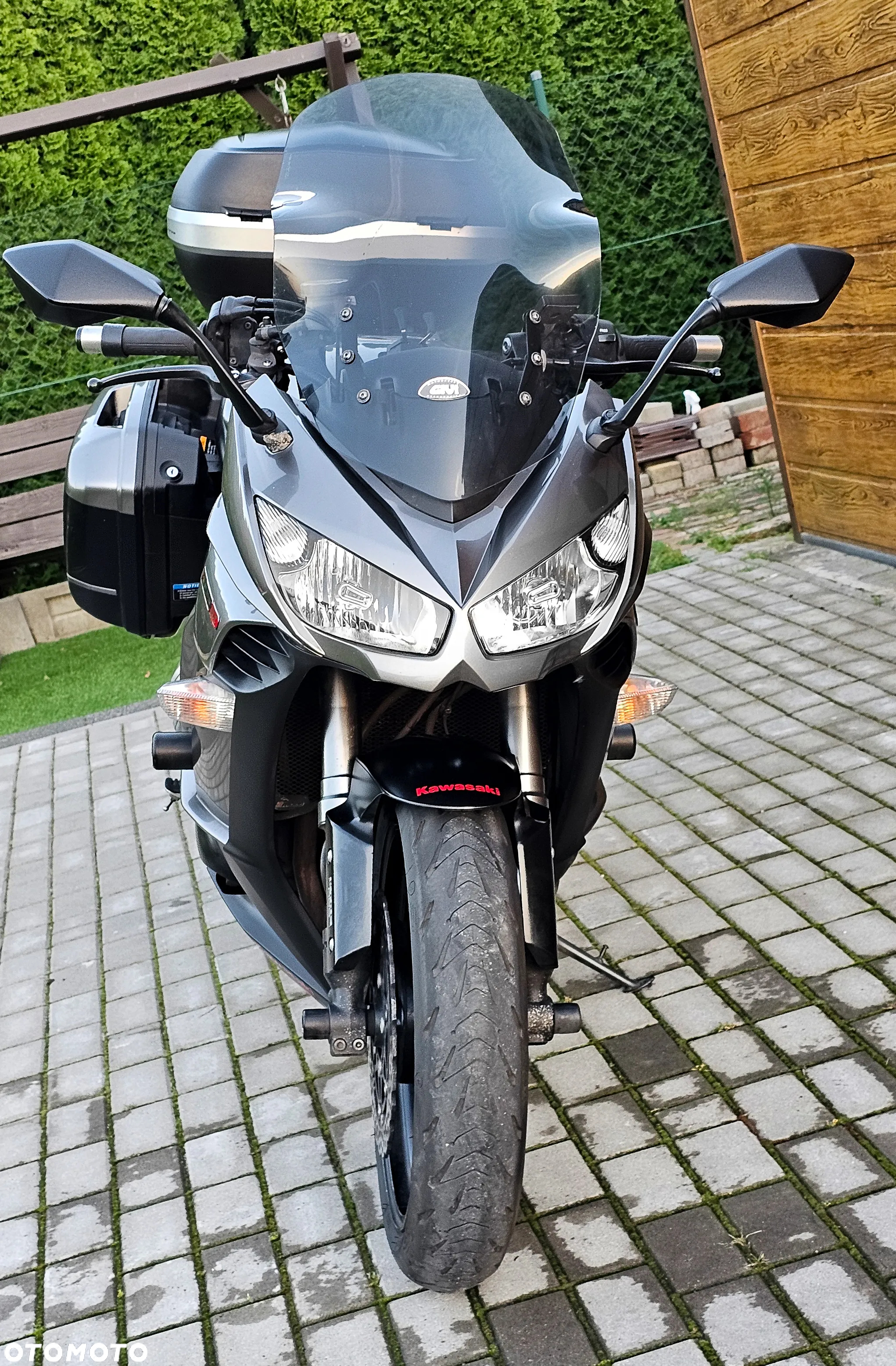 Kawasaki Ninja 1000 SX - 10