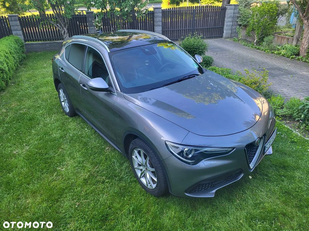 Alfa Romeo Stelvio 2.0 Turbo 16V AT8-Q4 Ti - 3