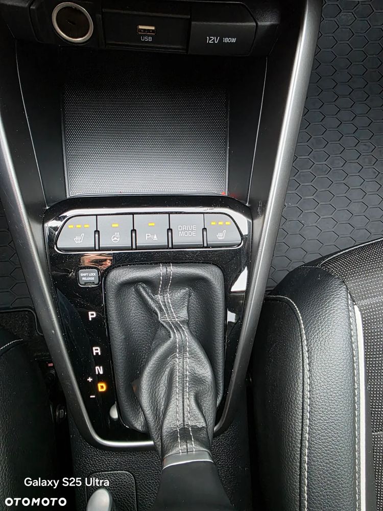 Kia Stonic - 10