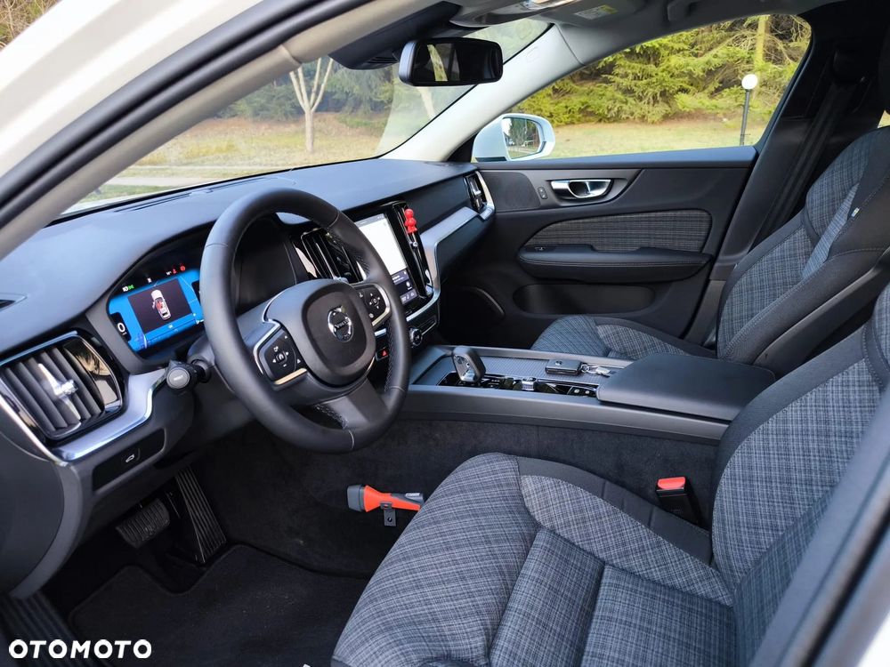 Volvo V60 B4 B DKG Plus Bright - 9