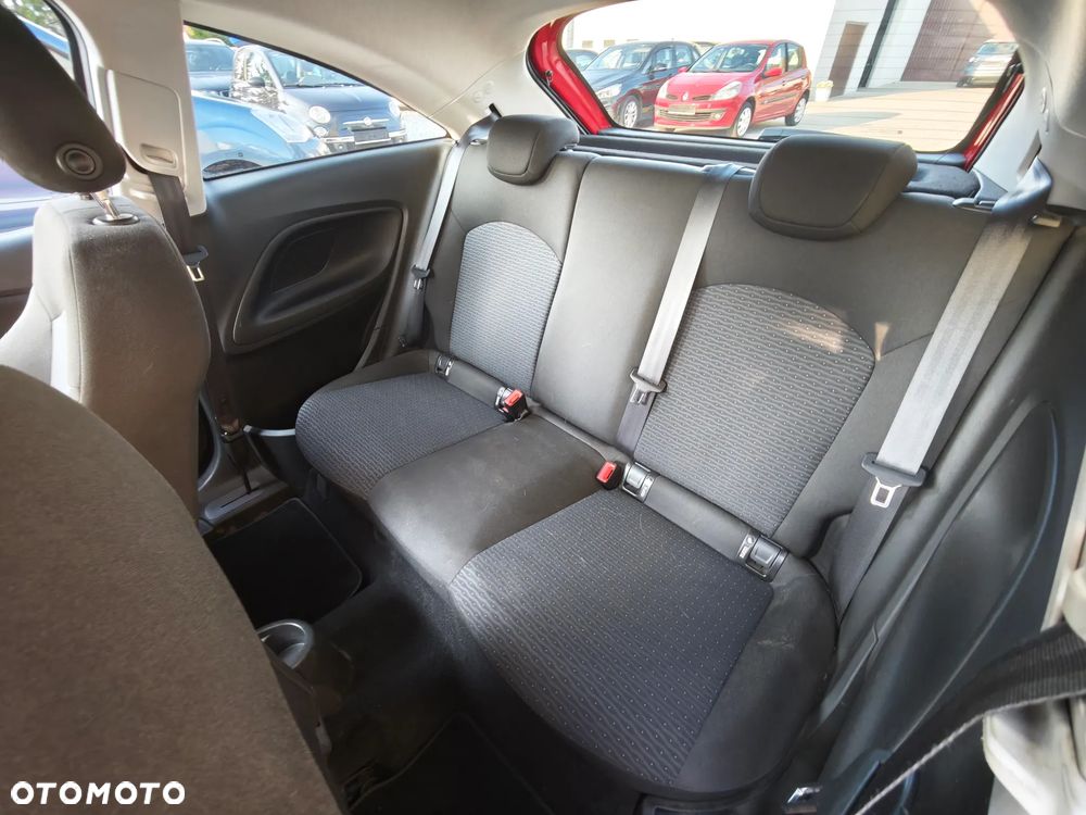 Opel Corsa 1.2 drive - 22