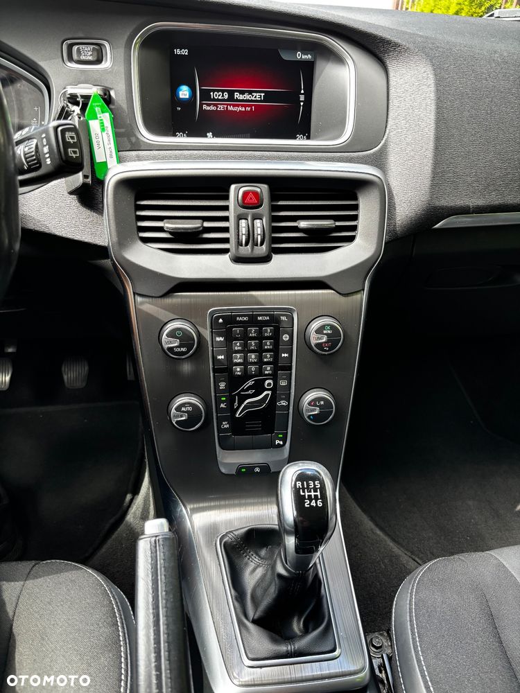 Volvo V40 D2 - 12
