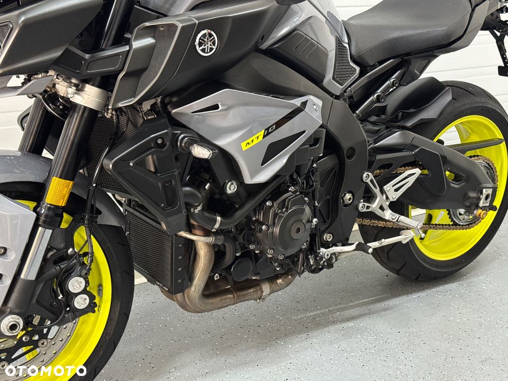 Yamaha MT - 32